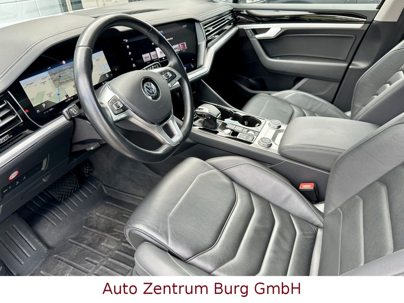 Volkswagen Touareg 3.0 TDI V6 Elegance 4Motion HUD Leder — photo 14