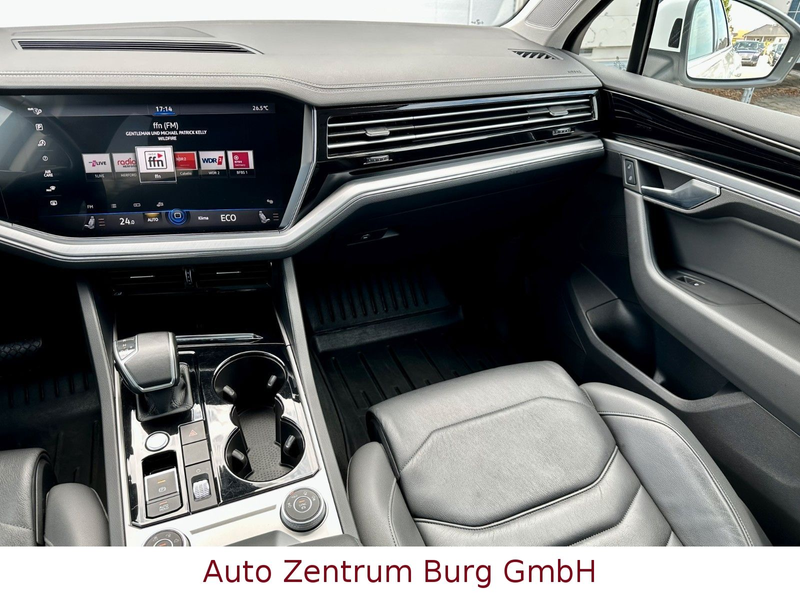 Volkswagen Touareg 3.0 TDI V6 Elegance 4Motion HUD Leder — photo 11