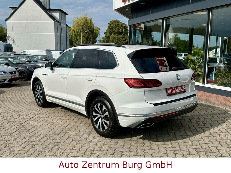 Volkswagen Touareg 3.0 TDI V6 Elegance 4Motion HUD Leder — photo 8