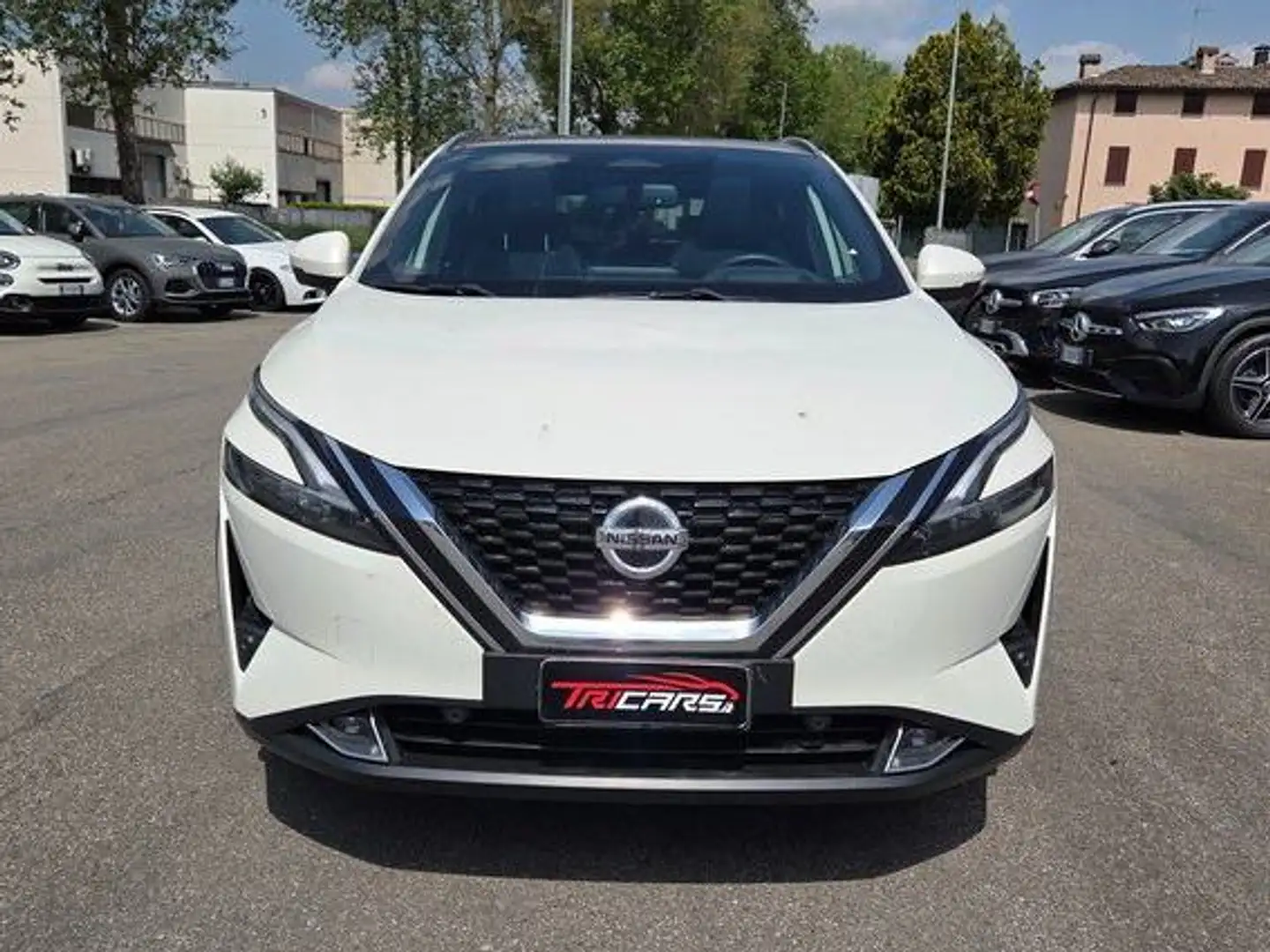 Nissan Qashqai Qashqai 1.3 mhev Tekna 2wd 158cv xtronic PERMUTE Blanco - 2