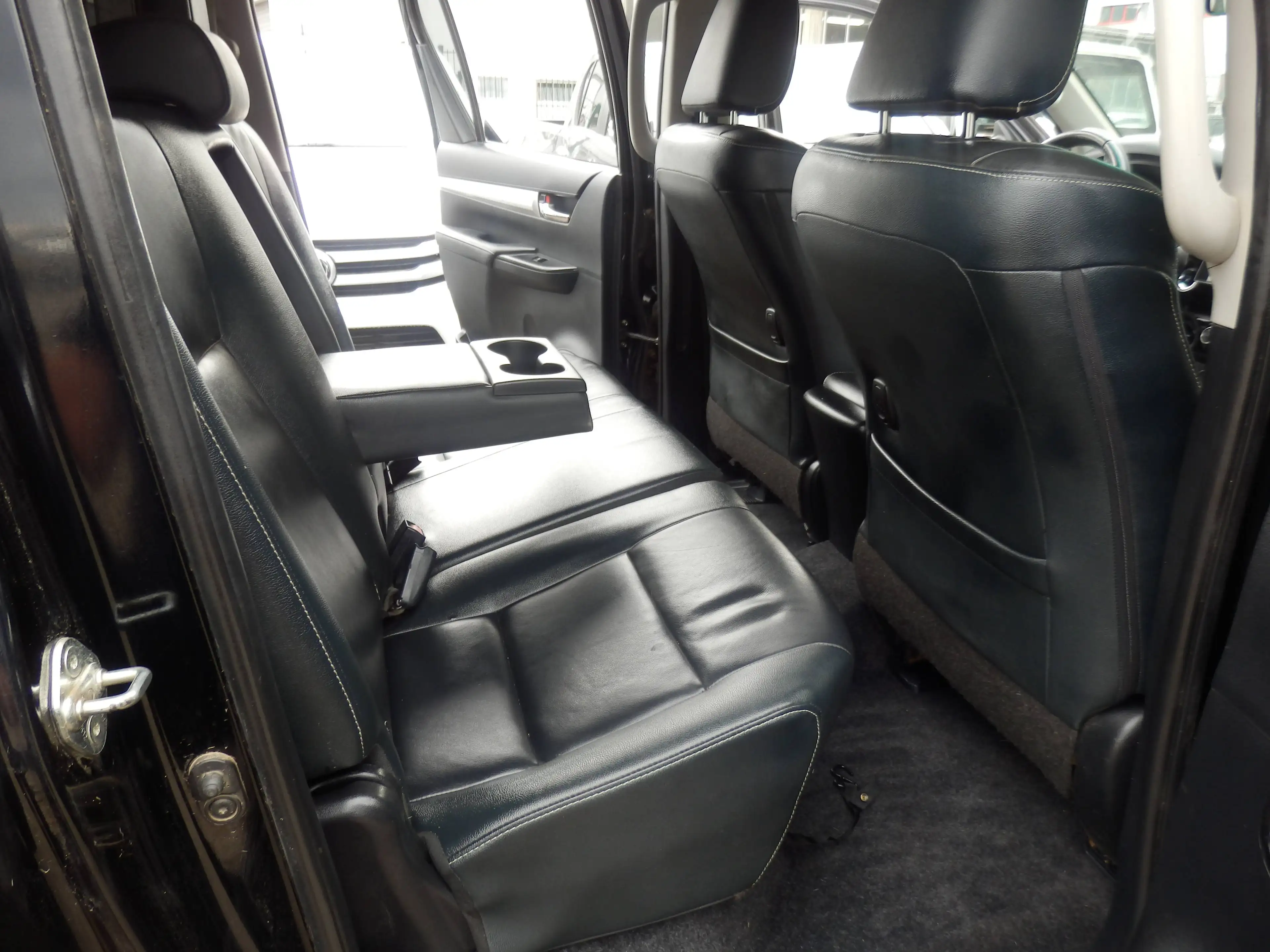 Toyota Hilux Double Cab Executive 4x4, Automatik, Leder, Sitzheizung, Klimaautomatik, Xenon, LED, HHK, Hardtop — photo 15