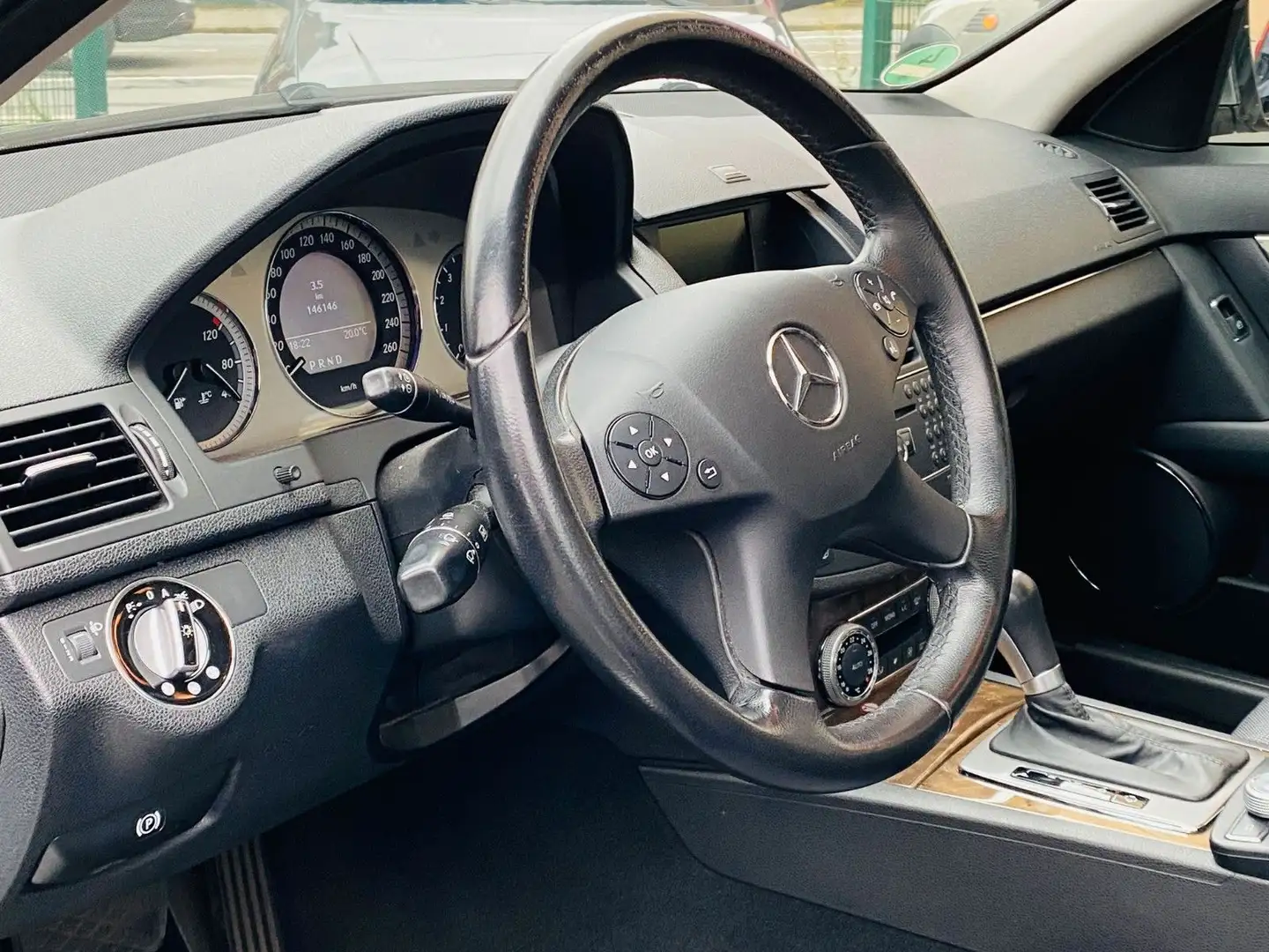 Mercedes-Benz C 180 Lim. Automatik Tempomat PDC Silber - 2