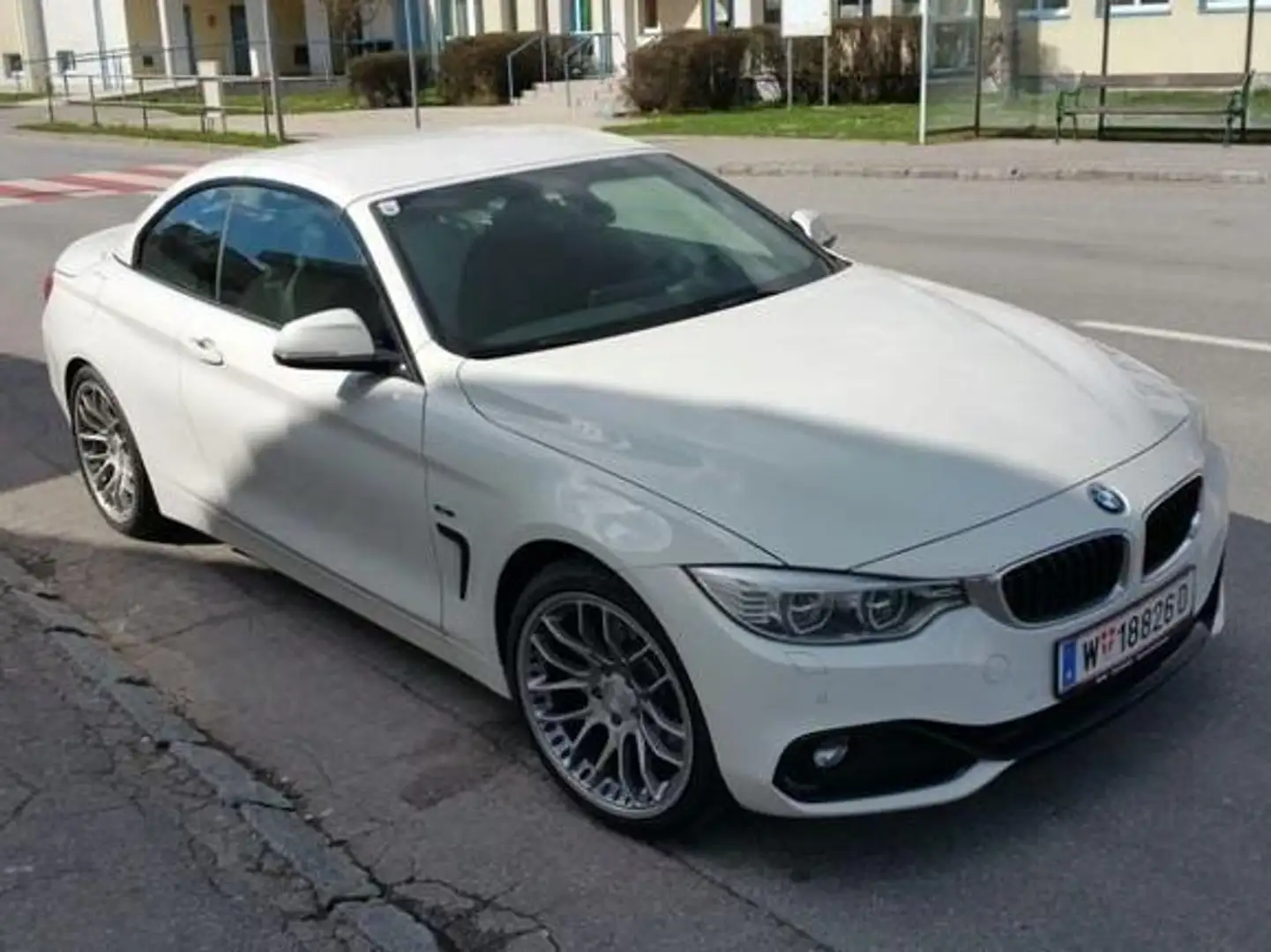 BMW 428 428i Cabrio Aut. Sport Line Weiß - 2