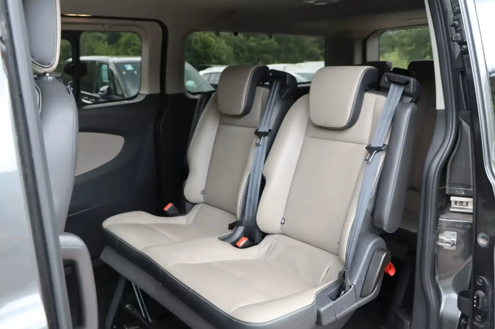 Ford Tourneo Custom 2.0 AT Titanium Grey - 2