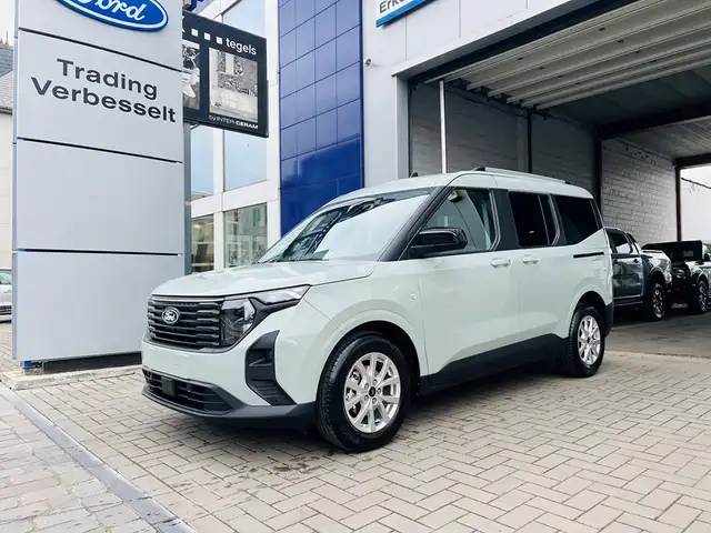 Ford Tourneo Courier 1.0 Ecoboost / Titanium / Camera / Winter Pack