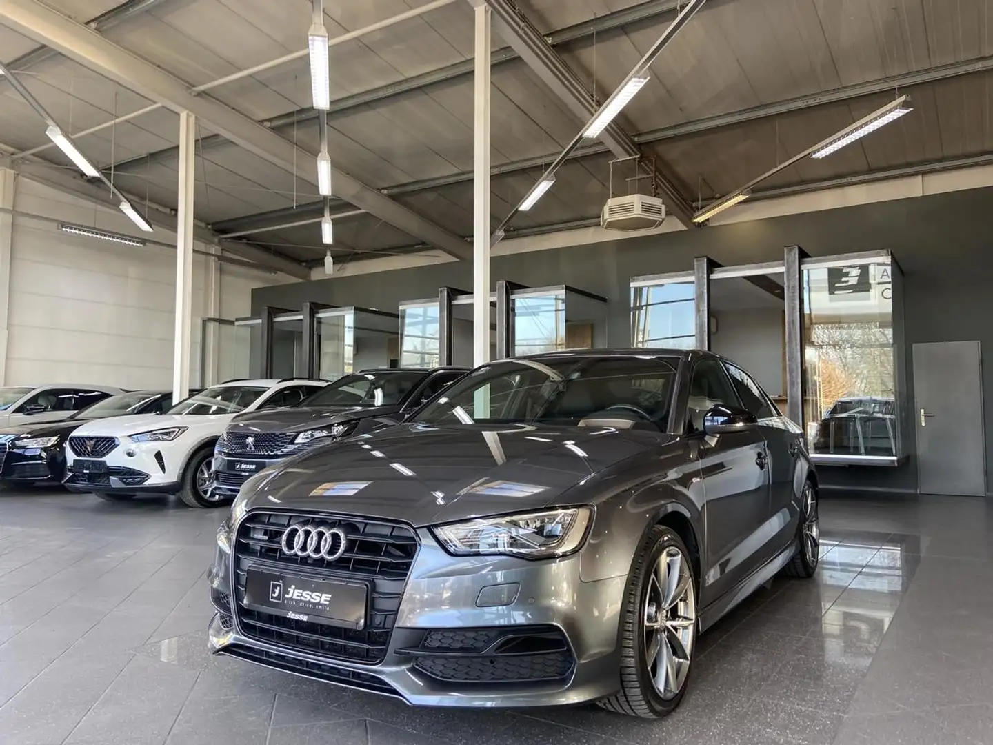 Audi A3 Limousine 2.0 TDI S-Line quattro LED Navi Gris - 1