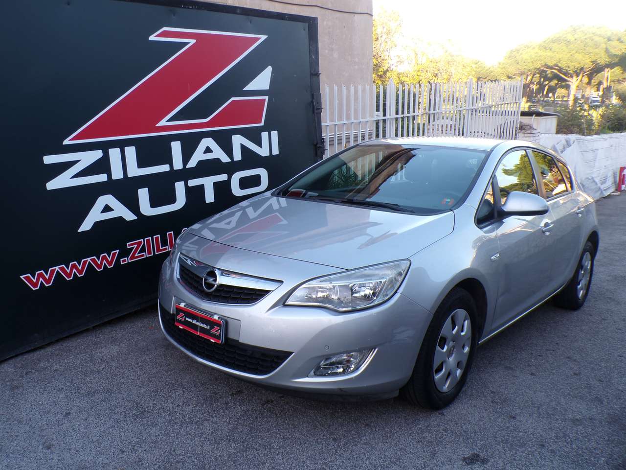 Opel Astra 5p 1.7 cdti CLIMA AUTOMAT..CRUISE..