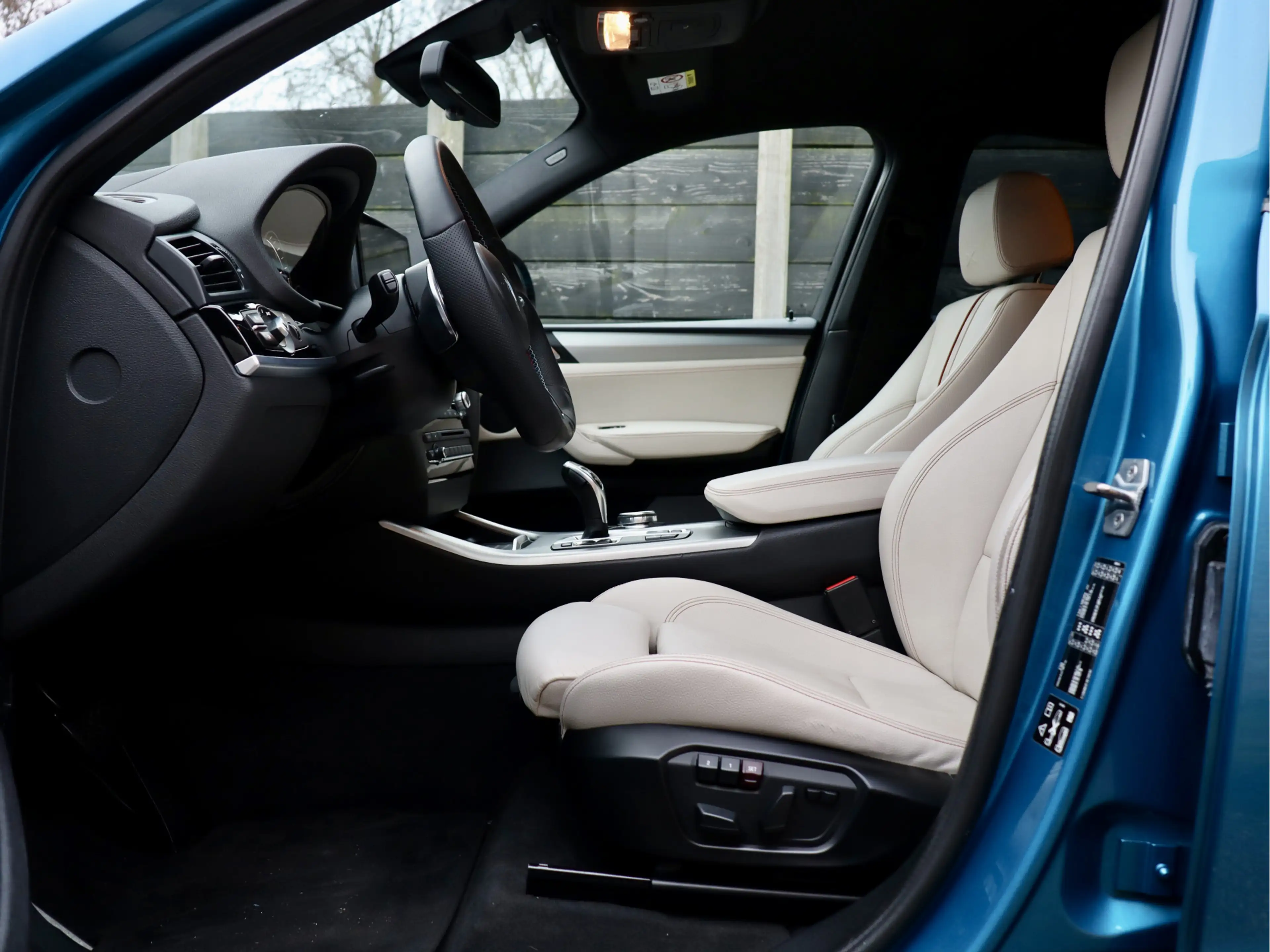 BMW X4 M40i Centennial High Executive | CarPlay | MOOISTE — photo 9