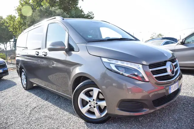 Mercedes-Benz V 220 CDI AUTOM. 7POSTI 163CV - GANCIO TRAINO - NAVI - ADAS - FULL LED - SENSORI - CAM - CRUISE - BT - TRIZONA - FULL OPTIONAL