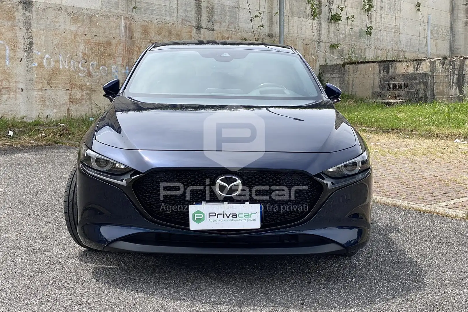 Mazda 3 Mazda3 2.0L e-Skyactiv-G M Hybrid Executive Schwarz - 2