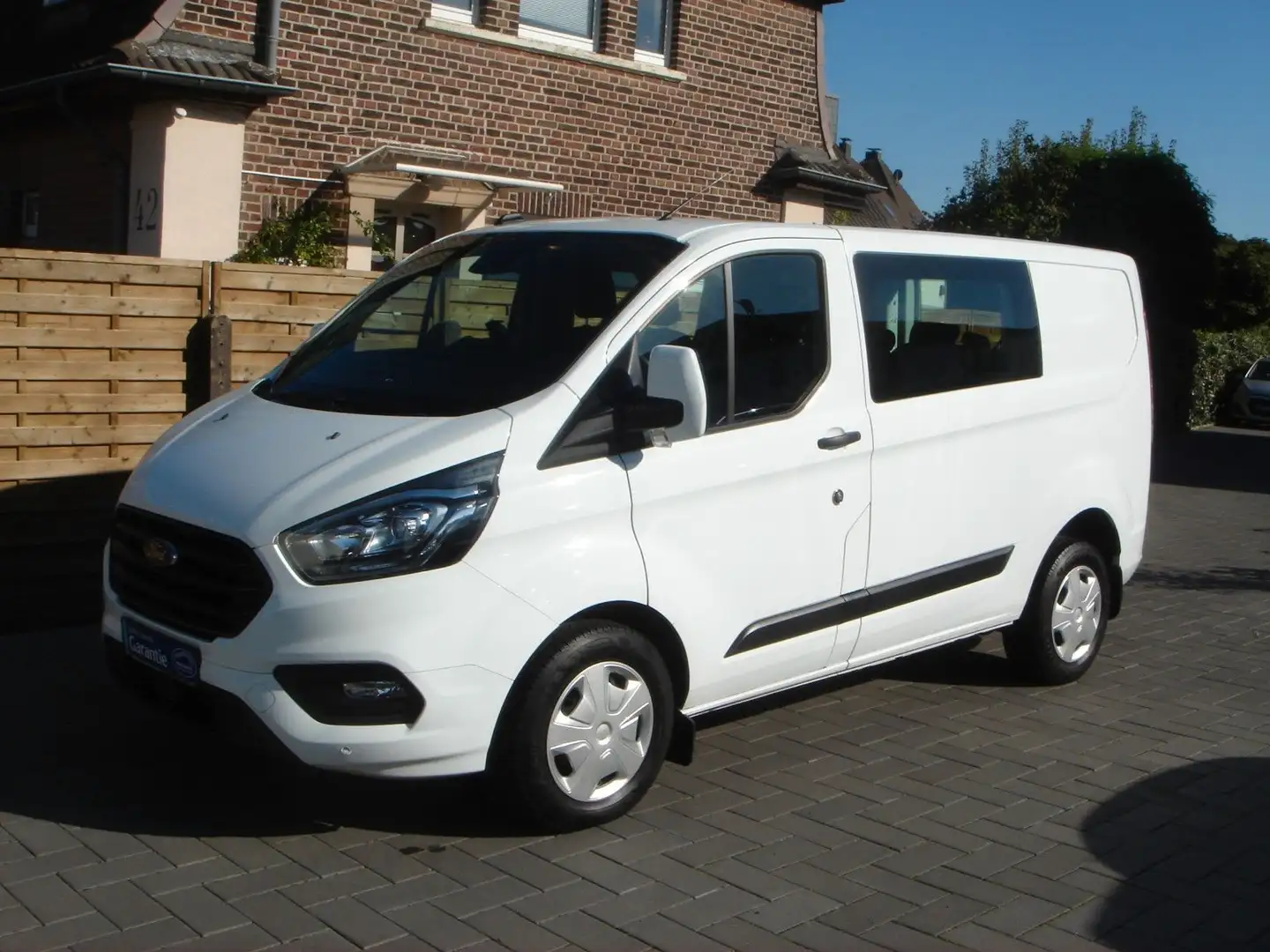 Ford Transit TRANSIT CUSTOM 320 L1 TREND+22TKM+1.HAND+6 SITZE Blanc - 1