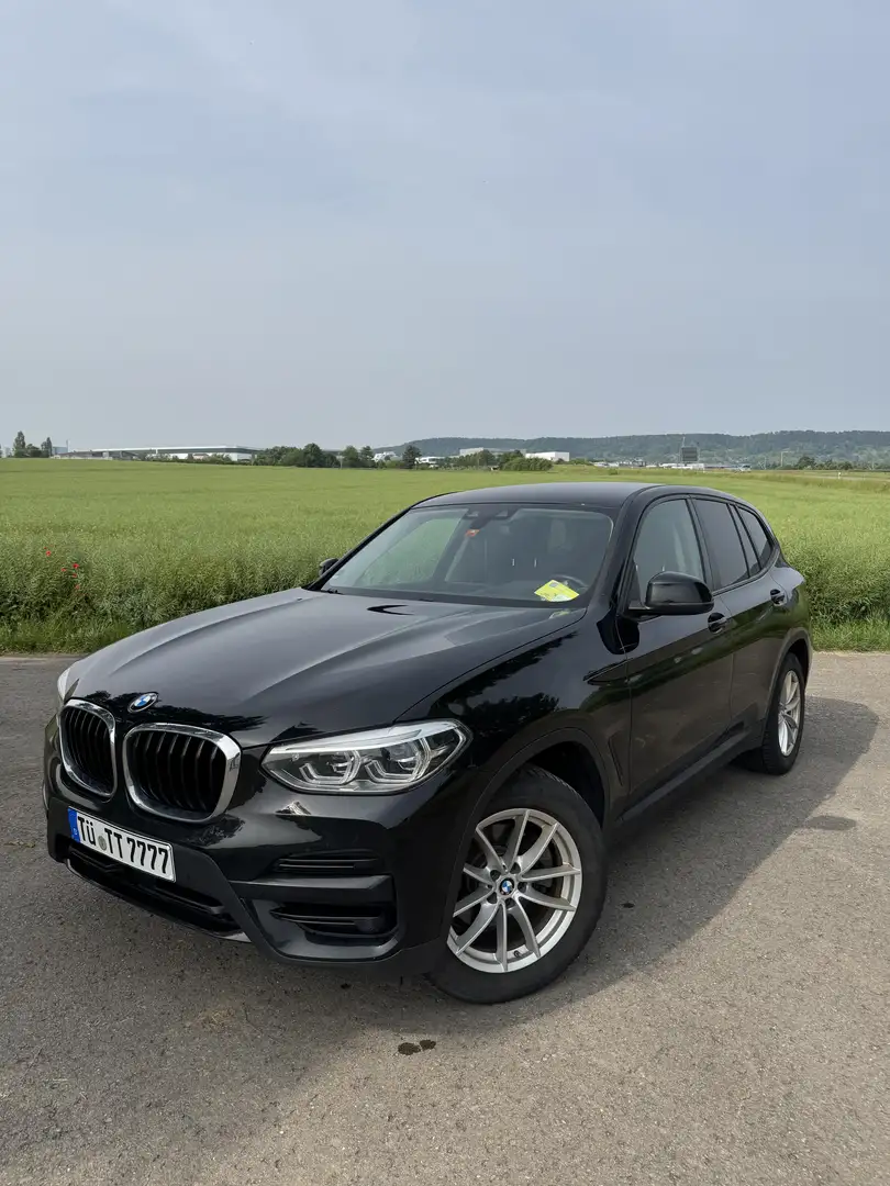 BMW X3 xDrive 20d HUD Schwarz - 2