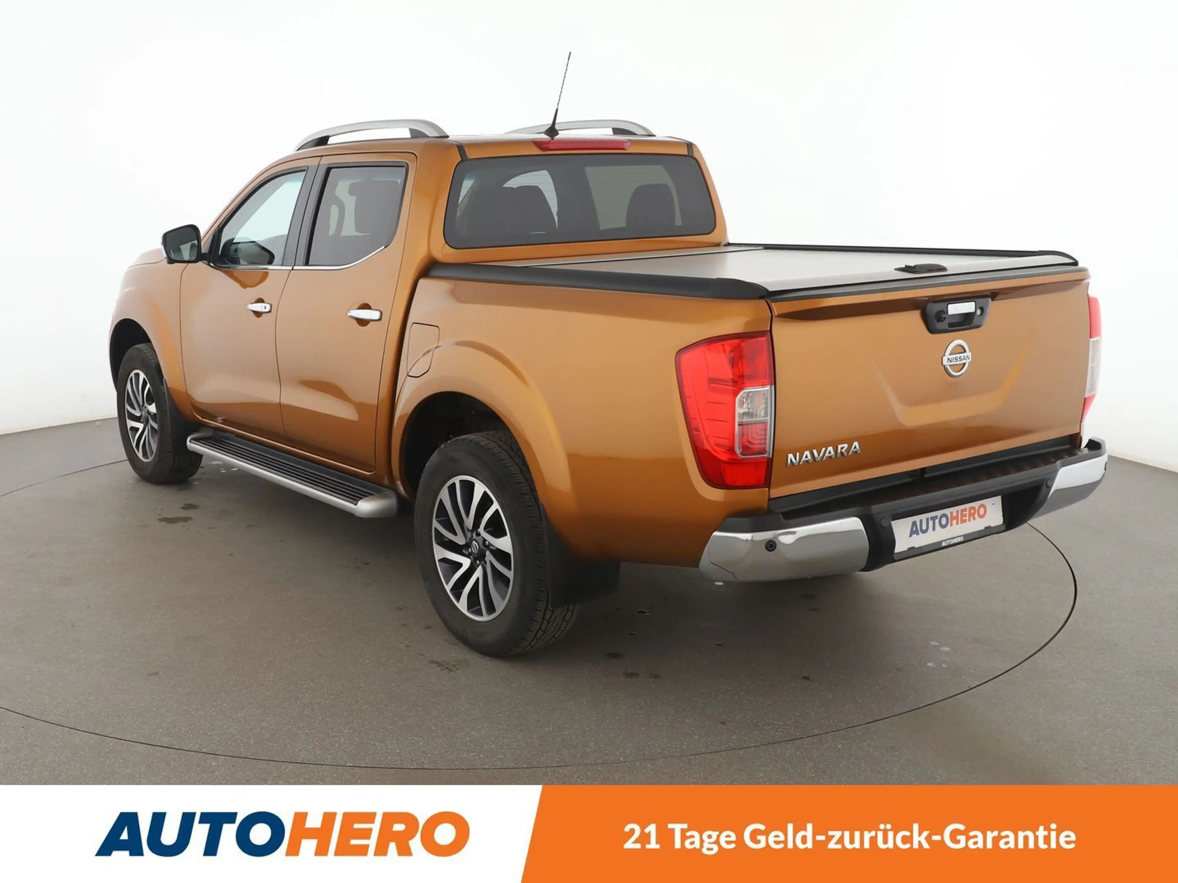 Nissan NP300 2.3 dCi Tekna Double Cab 4x4 *NAVI*LED*TEMPO*CAM* — photo 4