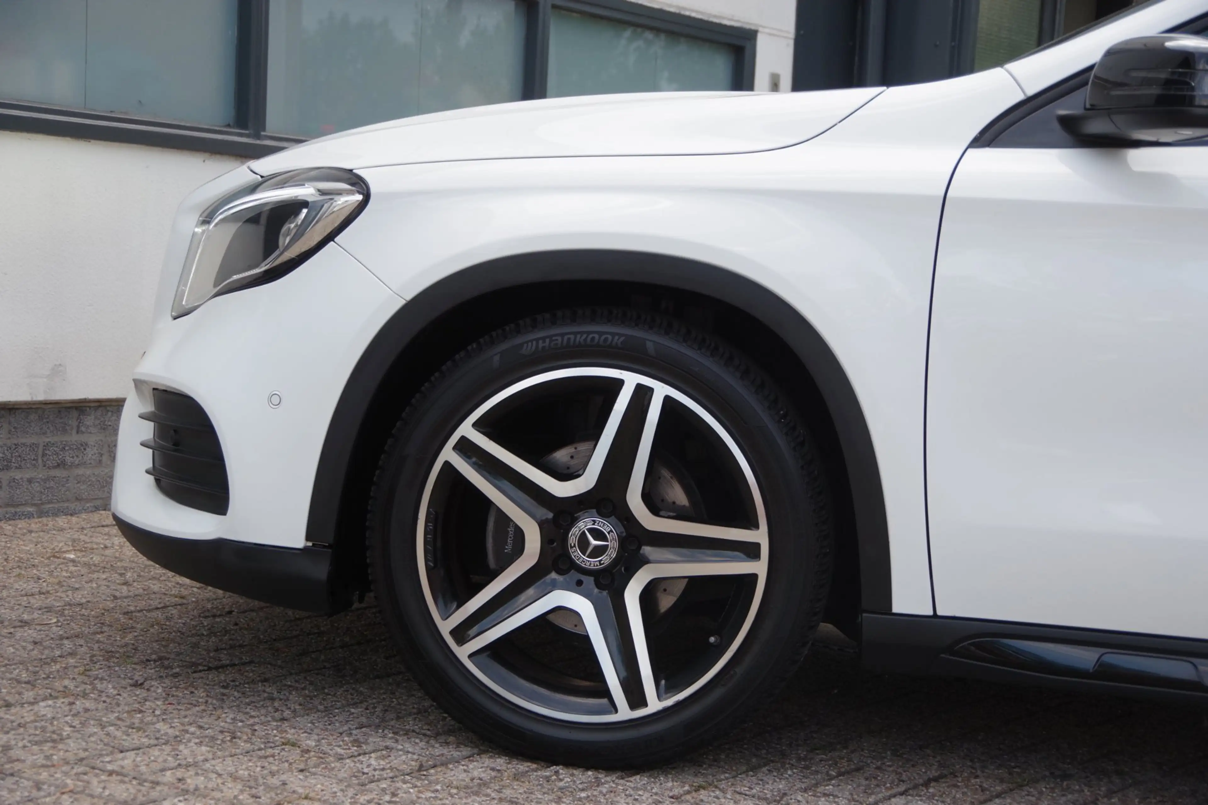 Mercedes-Benz GLA 180 Business Solution AMG Night Upgrade — photo 43