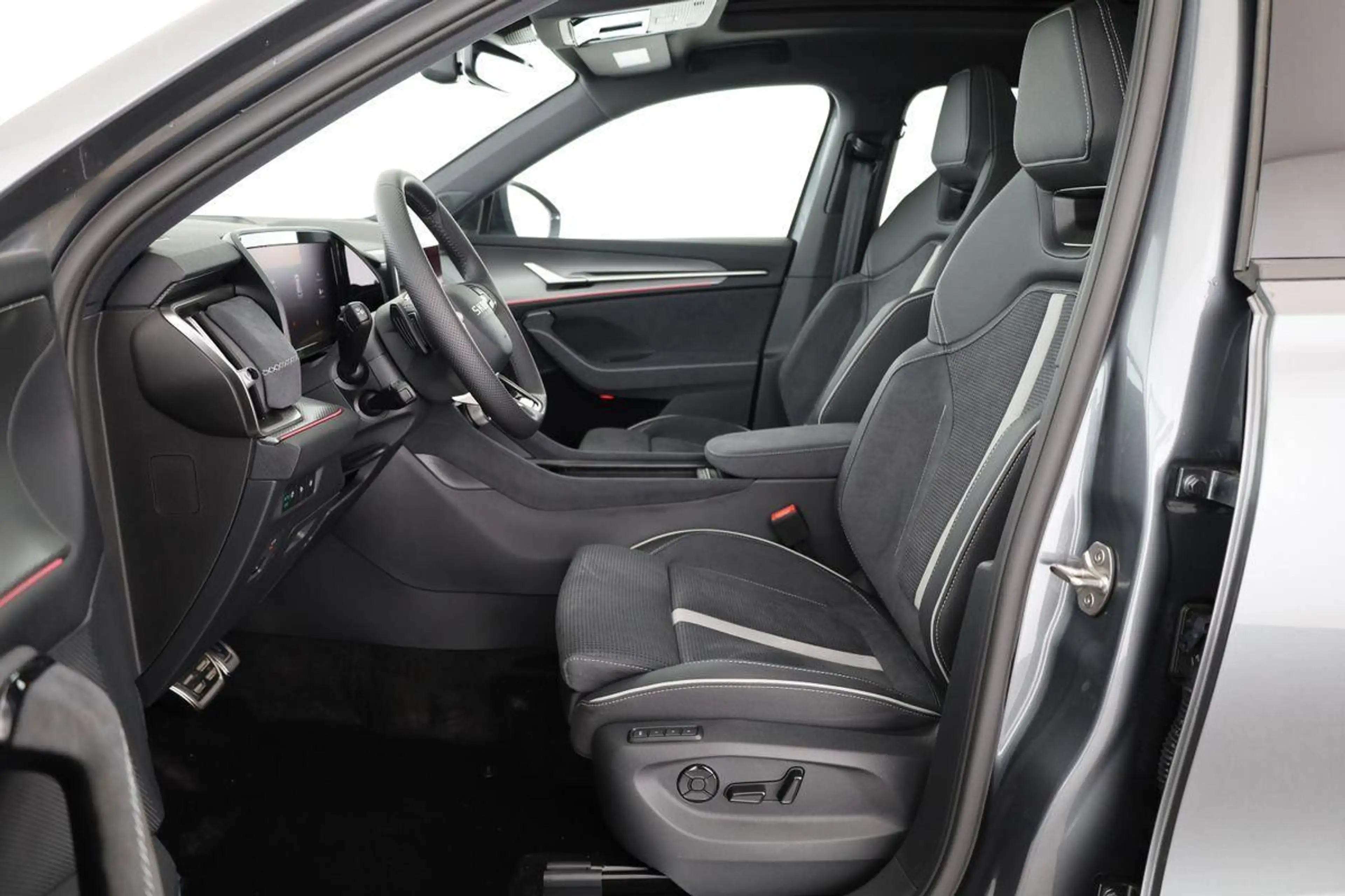 Skoda Kodiaq 2.0 TDI 142 kW 4x4 Sportline DSG Sportline, Pan... — photo 10