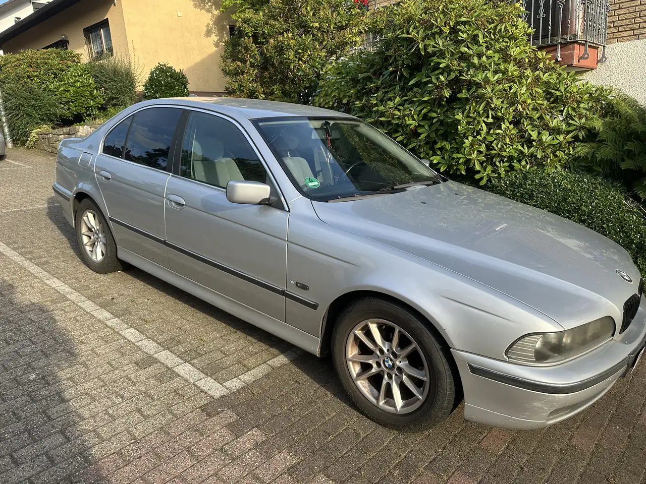 BMW 520i, foto 1