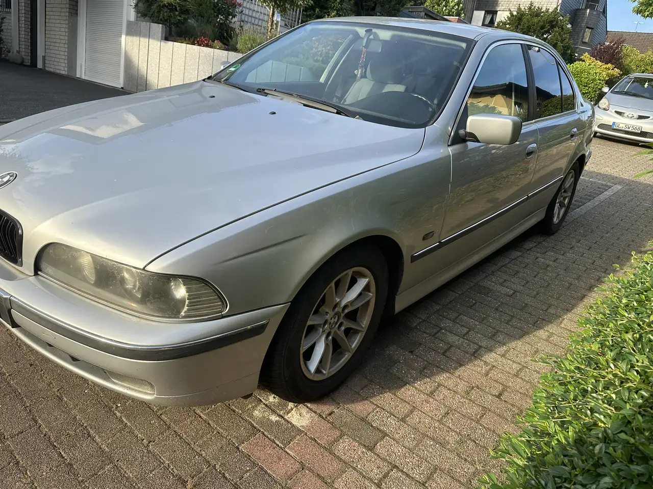 BMW 520i, foto 6