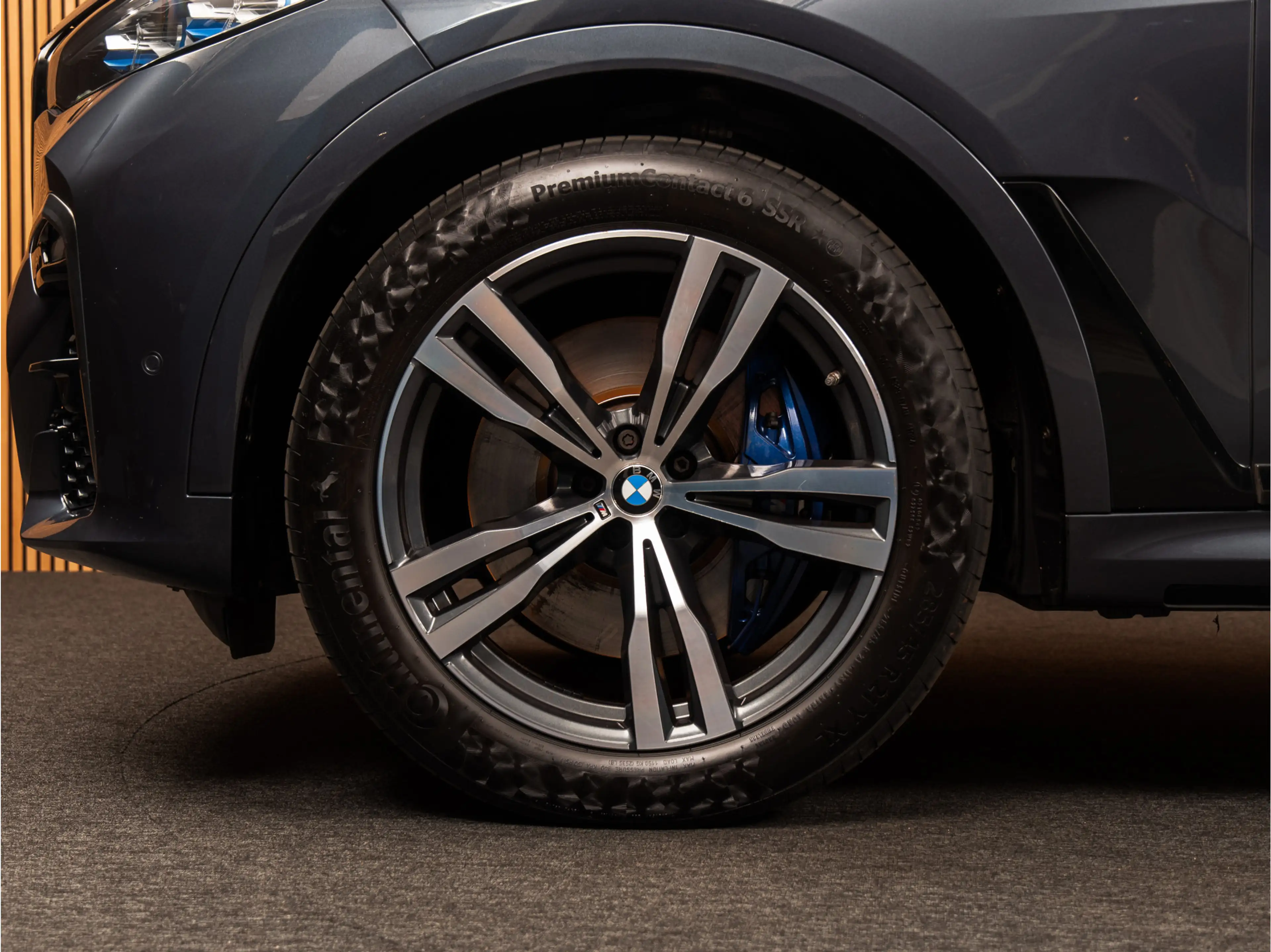 BMW X7 M50i M-SPORT | SKYLOUNGE | B&W | MASSAGE — photo 9