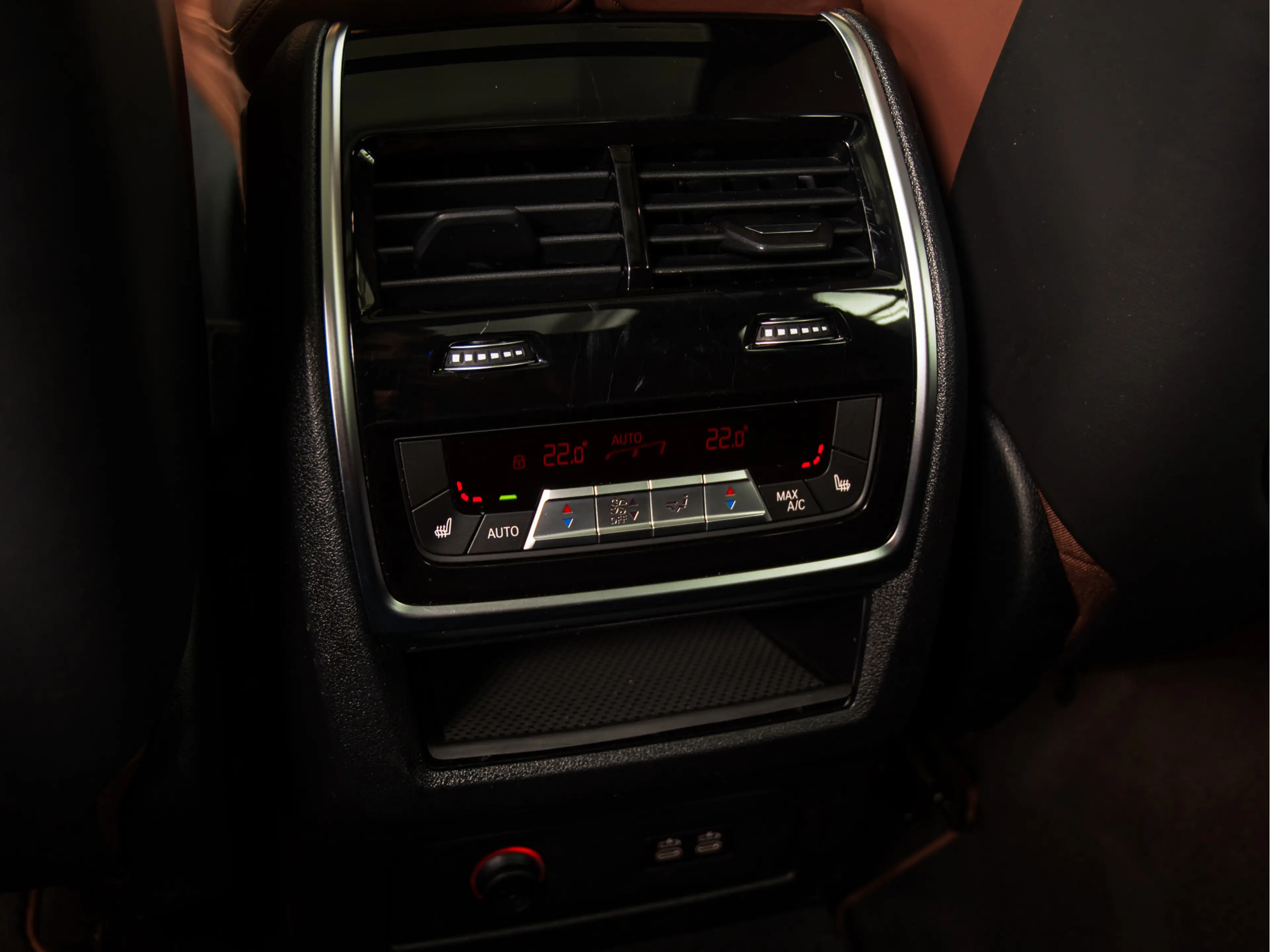 BMW X7 M50i M-SPORT | SKYLOUNGE | B&W | MASSAGE — photo 34