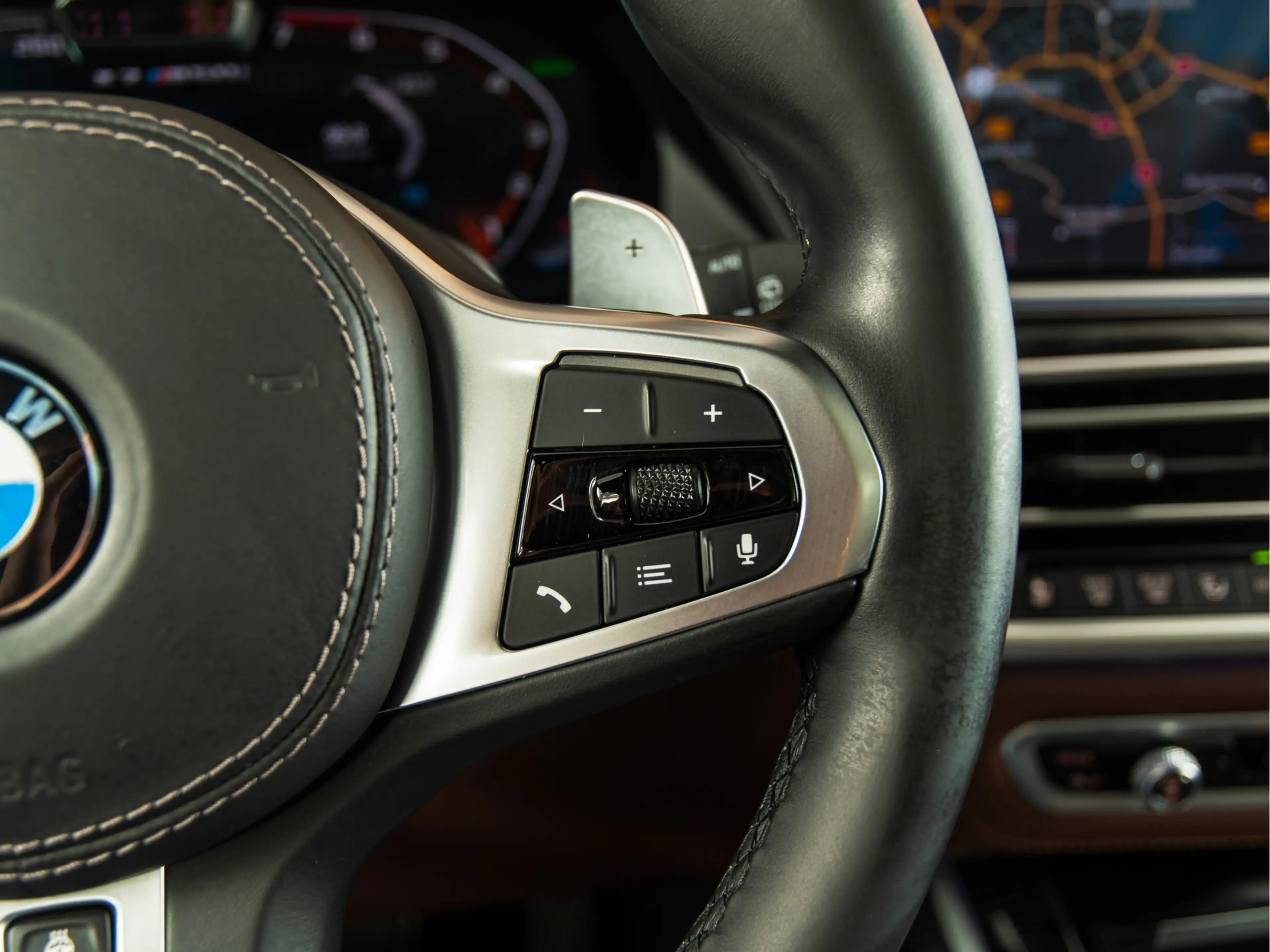 BMW X7 M50i M-SPORT | SKYLOUNGE | B&W | MASSAGE — photo 30