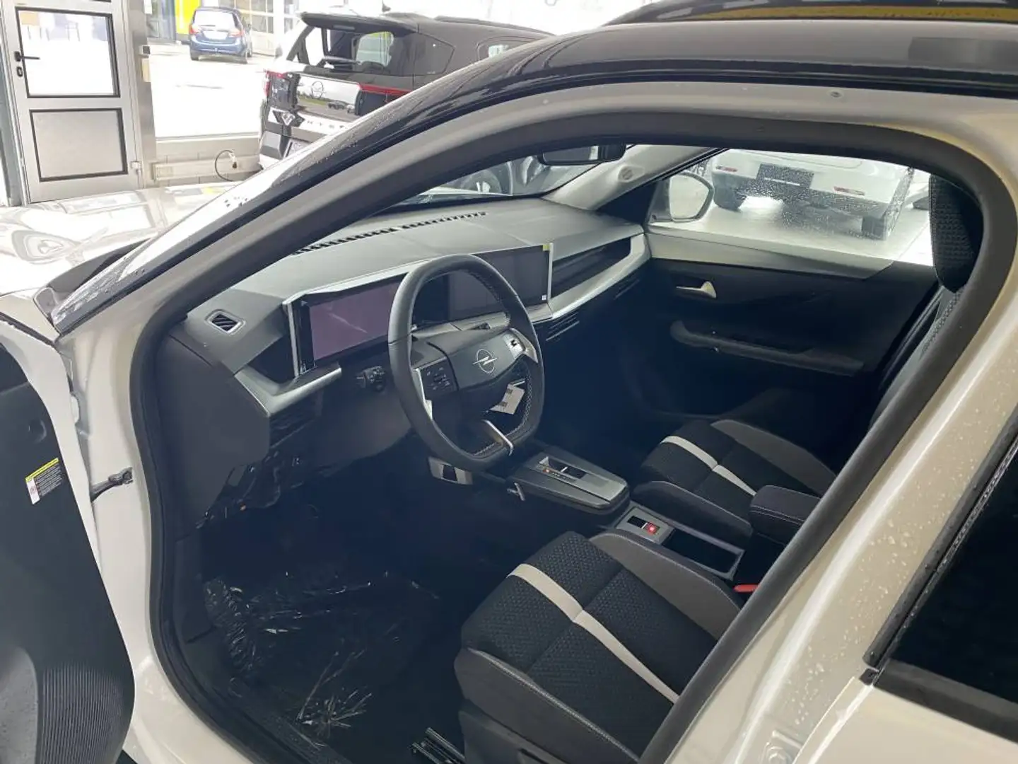 Opel Frontera FRONTERA Elektro GS-Line 54 KWH 113PS Grün - 2