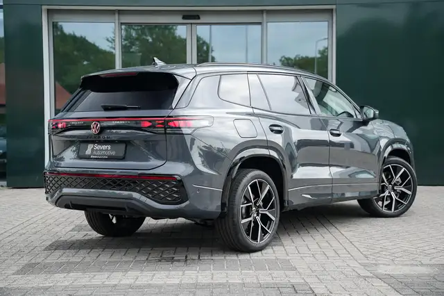 Volkswagen Tayron view 3