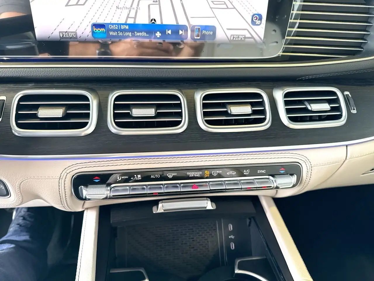 Mercedes-Benz GLE снимка Mercedes-Benz GLE