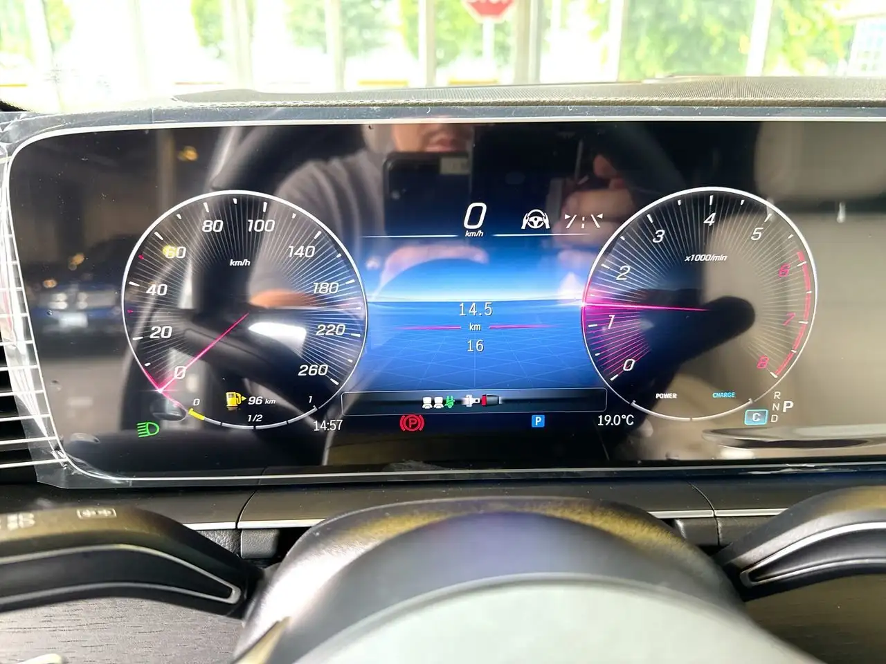 Mercedes-Benz GLE снимка Mercedes-Benz GLE