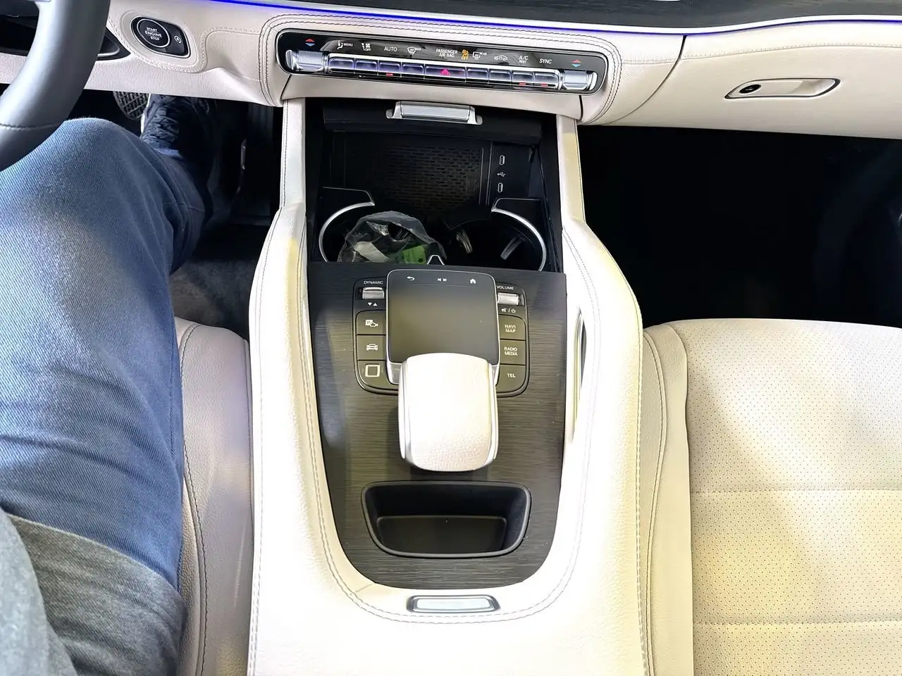 Mercedes-Benz GLE снимка Mercedes-Benz GLE