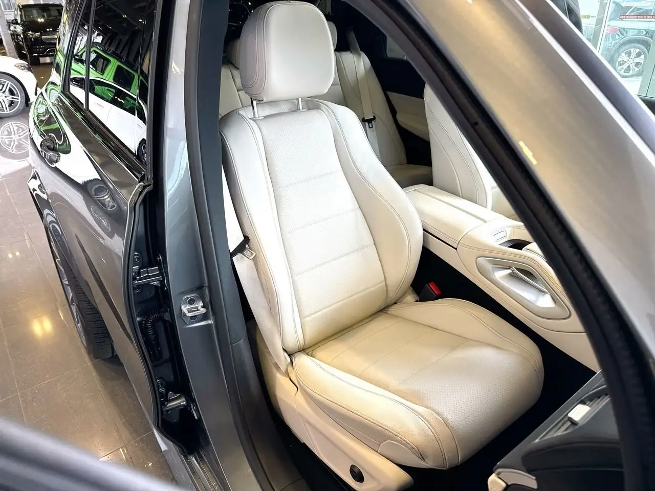 Mercedes-Benz GLE снимка Mercedes-Benz GLE