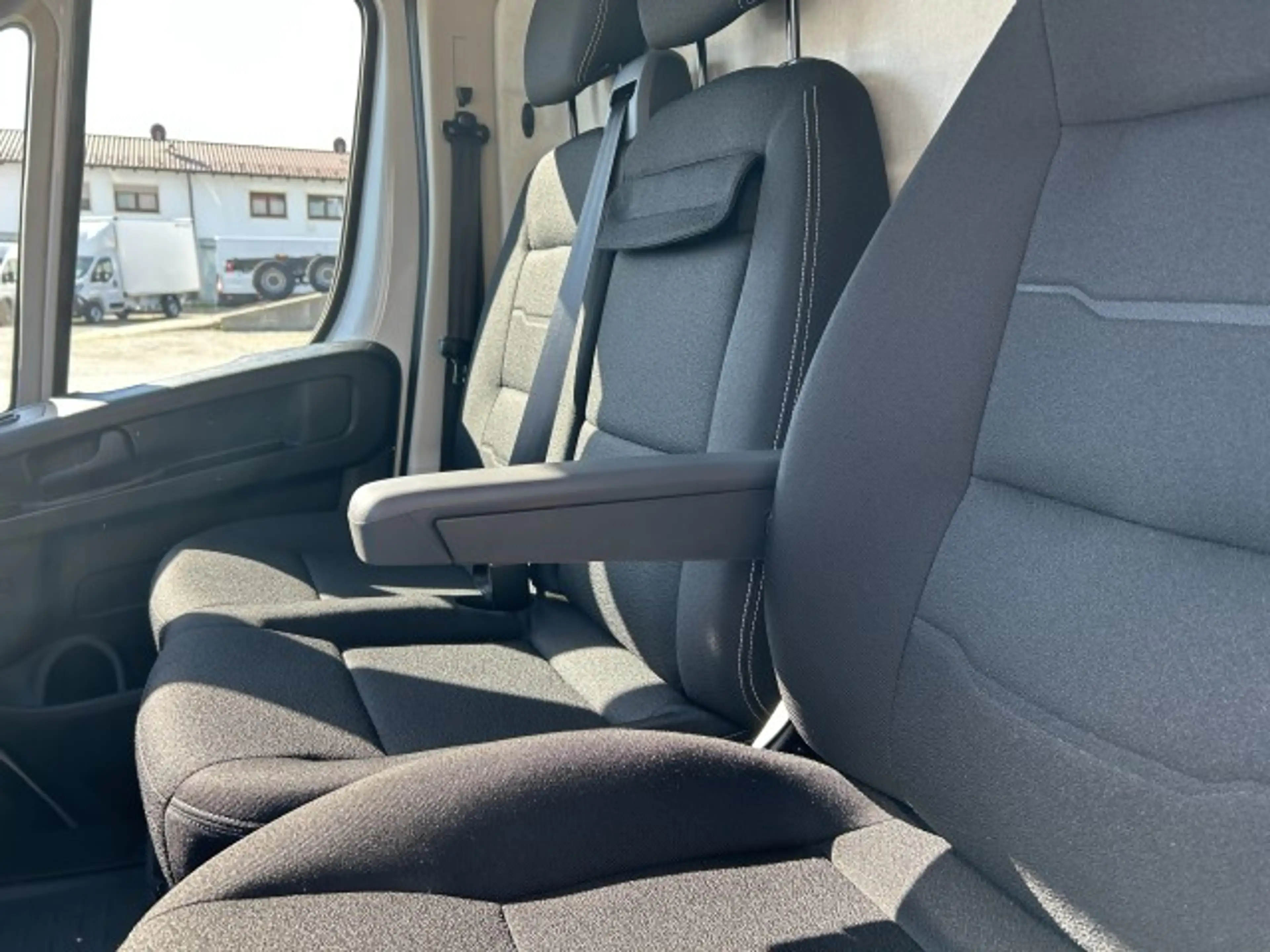 Fiat Ducato KASTENWAGEN MAXI 35 L3H2 140AT — photo 18