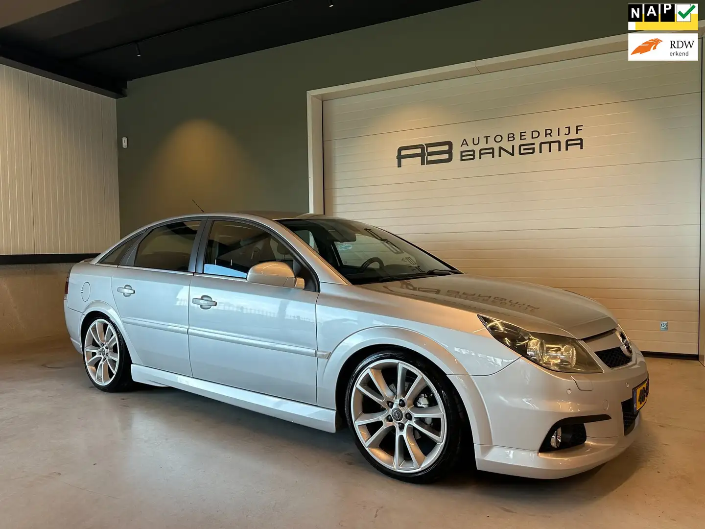 Opel Vectra GTS 1.8-16V EXECUTIVE-uitv|NAVIGATIE|CLIMA AIRCO|C Gris - 1