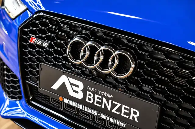 Audi RS6 view 3