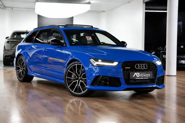 Audi RS6 view 9