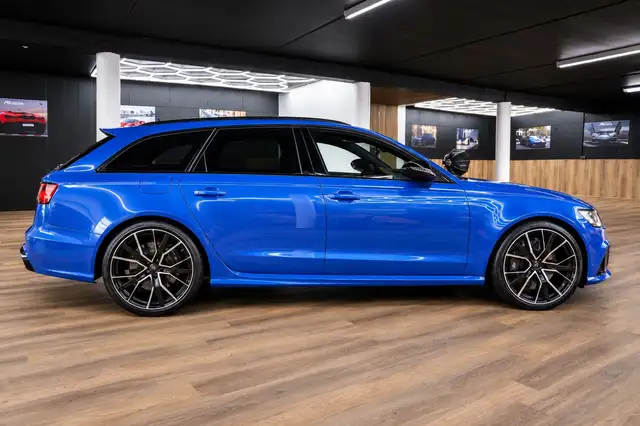 Audi RS6 view 7