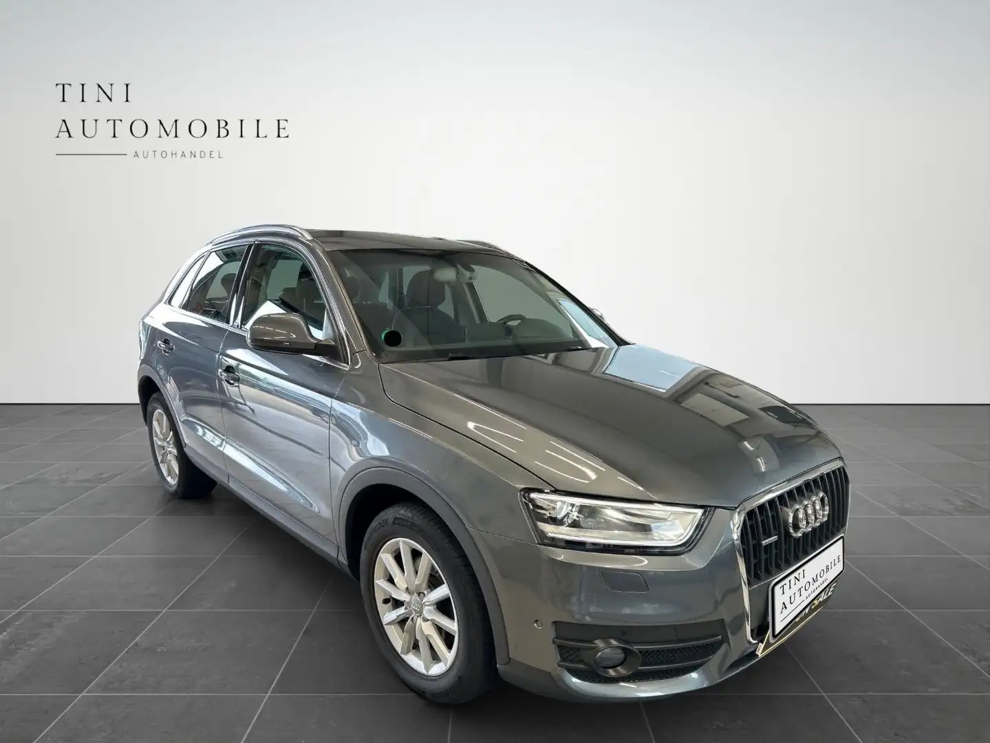 Audi Q3 2.0 TDI quattro*Automatik*Xenon*Kamera*Navi* Grau - 2