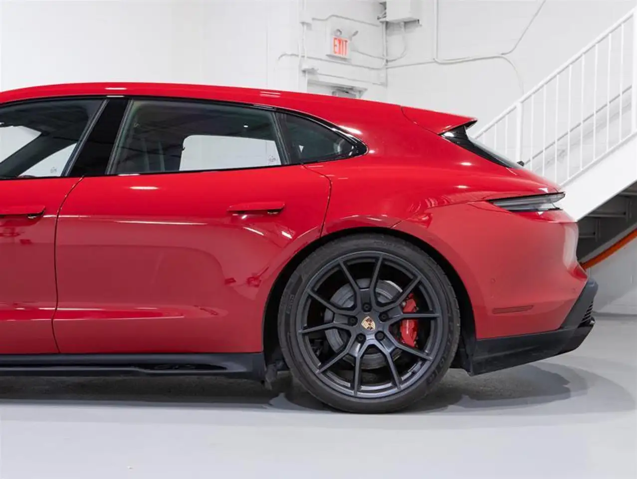 Porsche Taycan снимка Porsche Taycan