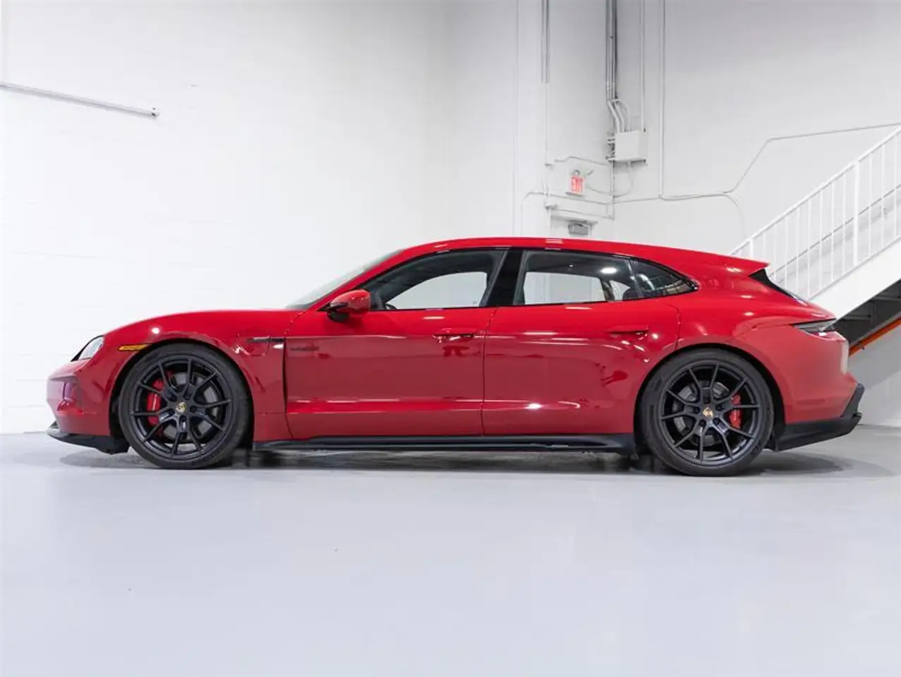 Porsche Taycan снимка Porsche Taycan