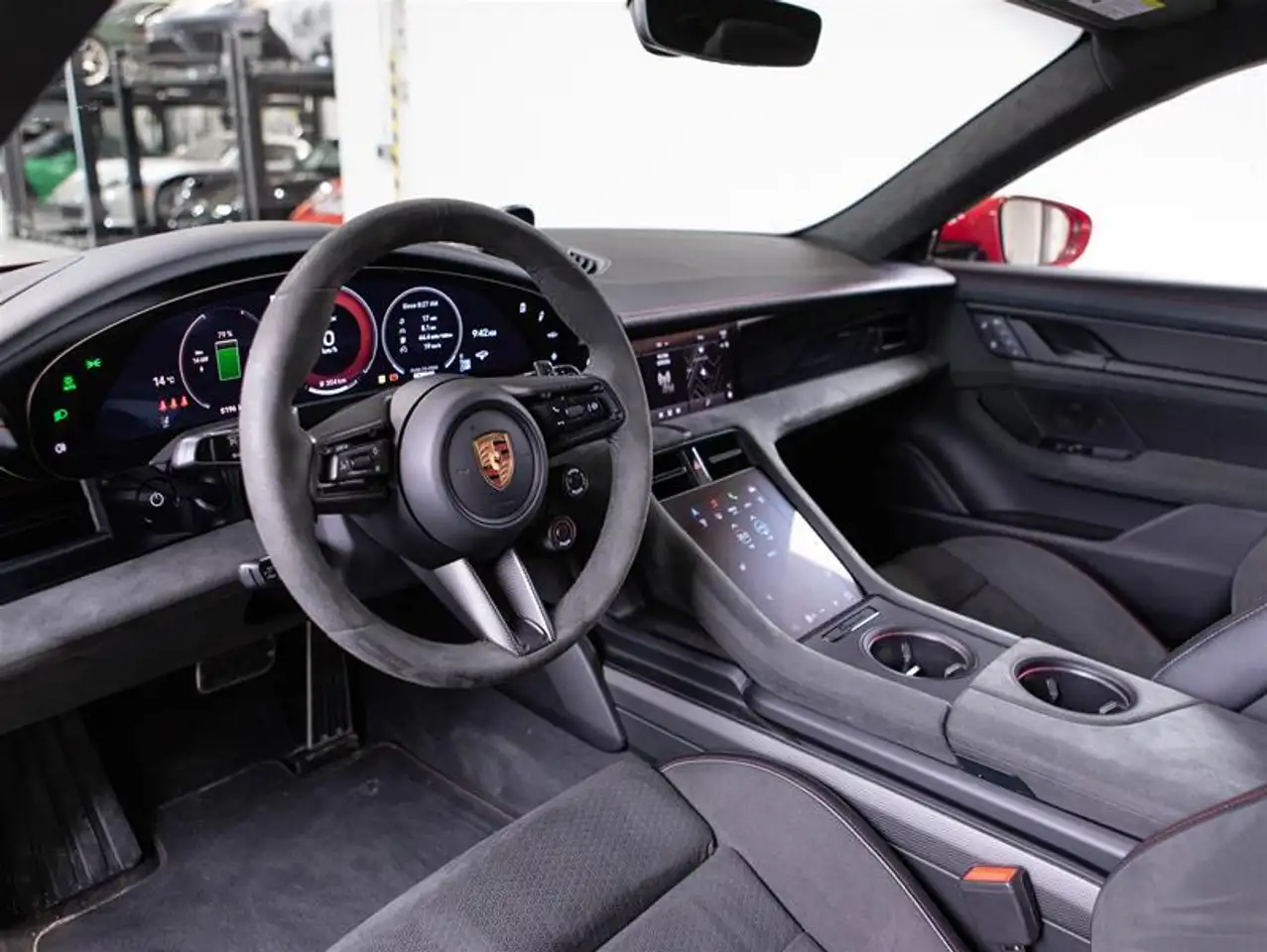 Porsche Taycan снимка Porsche Taycan
