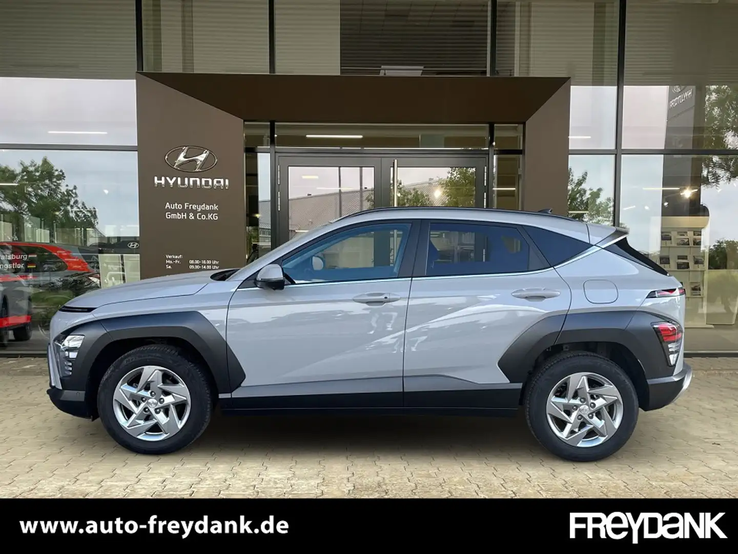 Hyundai KONA SX2 1.0 T-Gdi 120PS M/T 2WD TREND Assist-, Licht-P Grau - 2