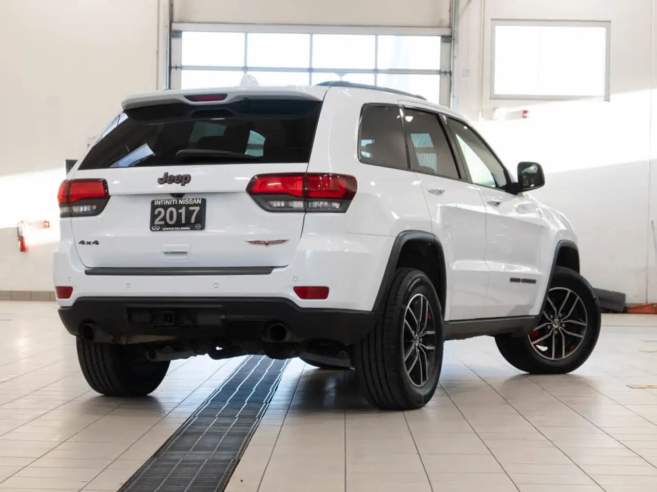 Jeep Grand Cherokee снимка Jeep Grand Cherokee