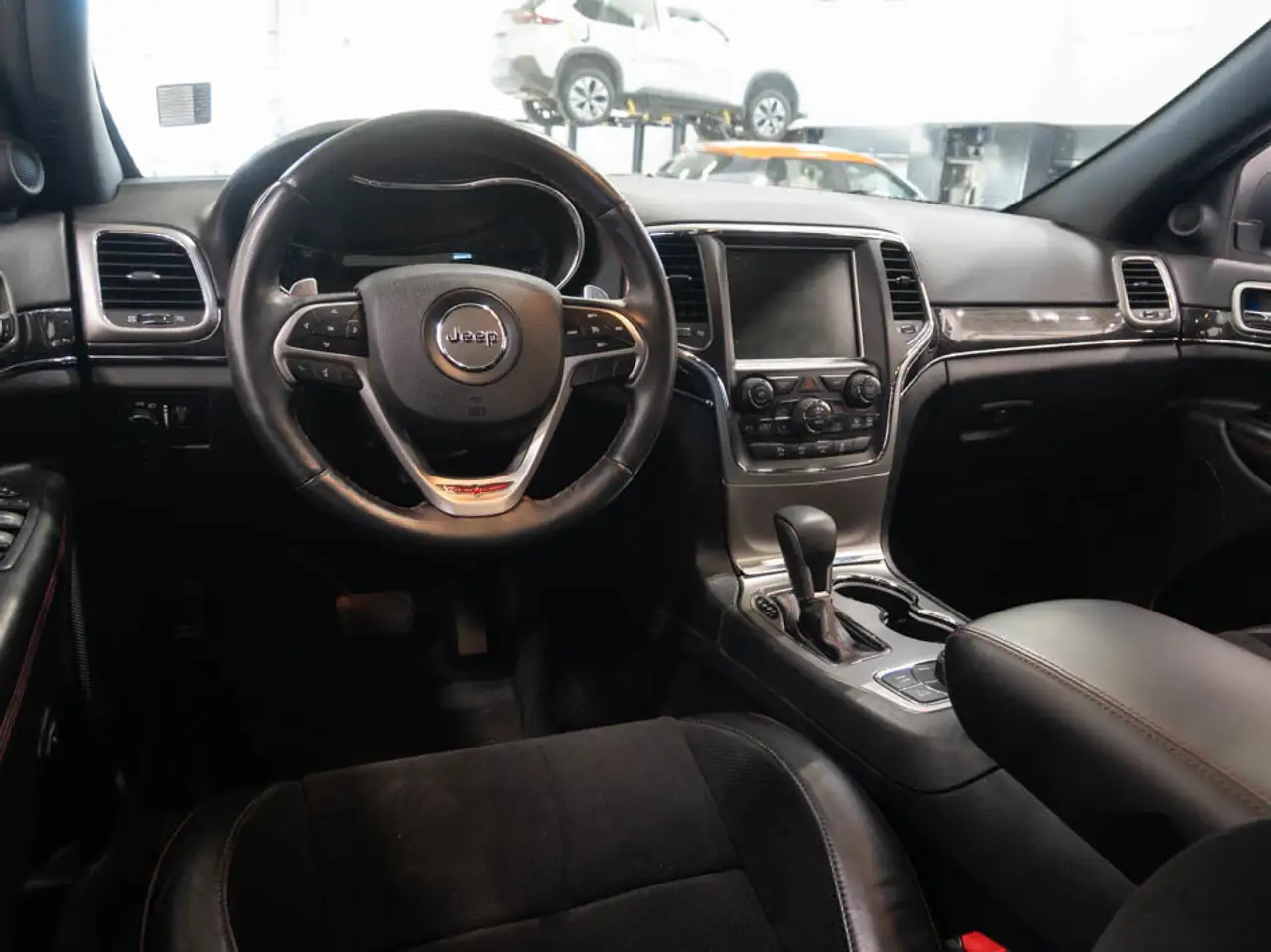 Jeep Grand Cherokee снимка Jeep Grand Cherokee