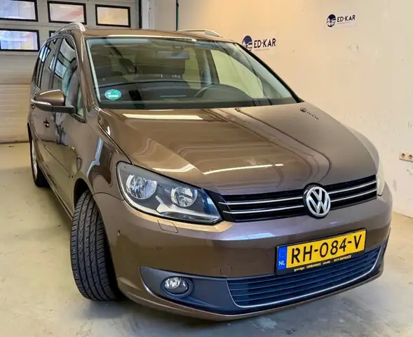 Volkswagen Touran view 5