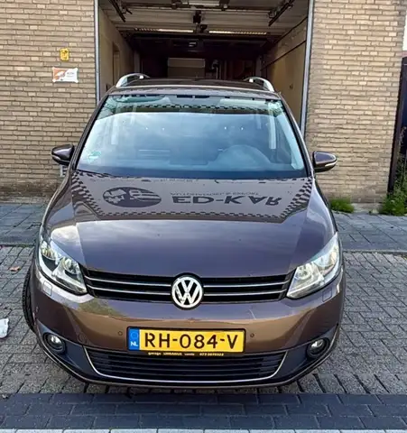 Volkswagen Touran view 15