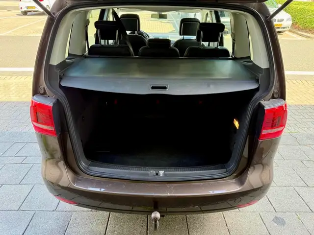Volkswagen Touran view 17