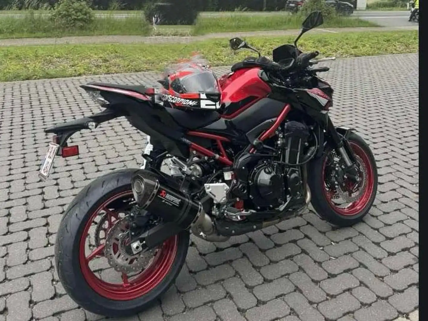 Kawasaki Z 900 Rouge - 1