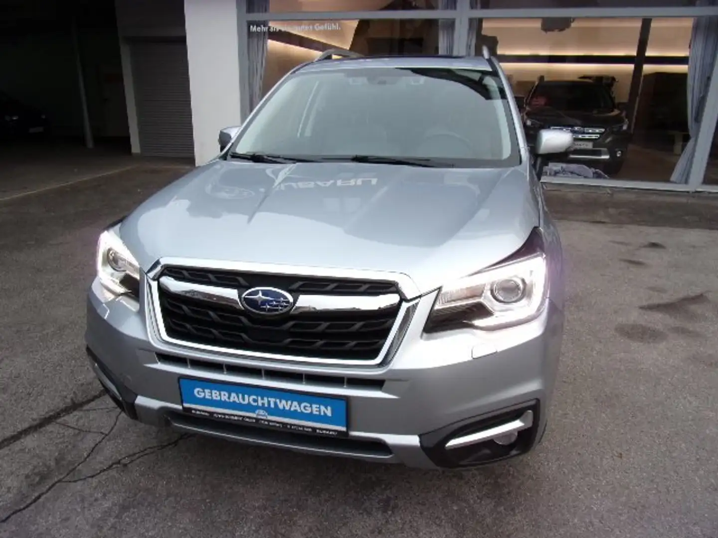 Subaru Forester Forester 2.0X CVT Platinum Standheizung AHK Silber - 1