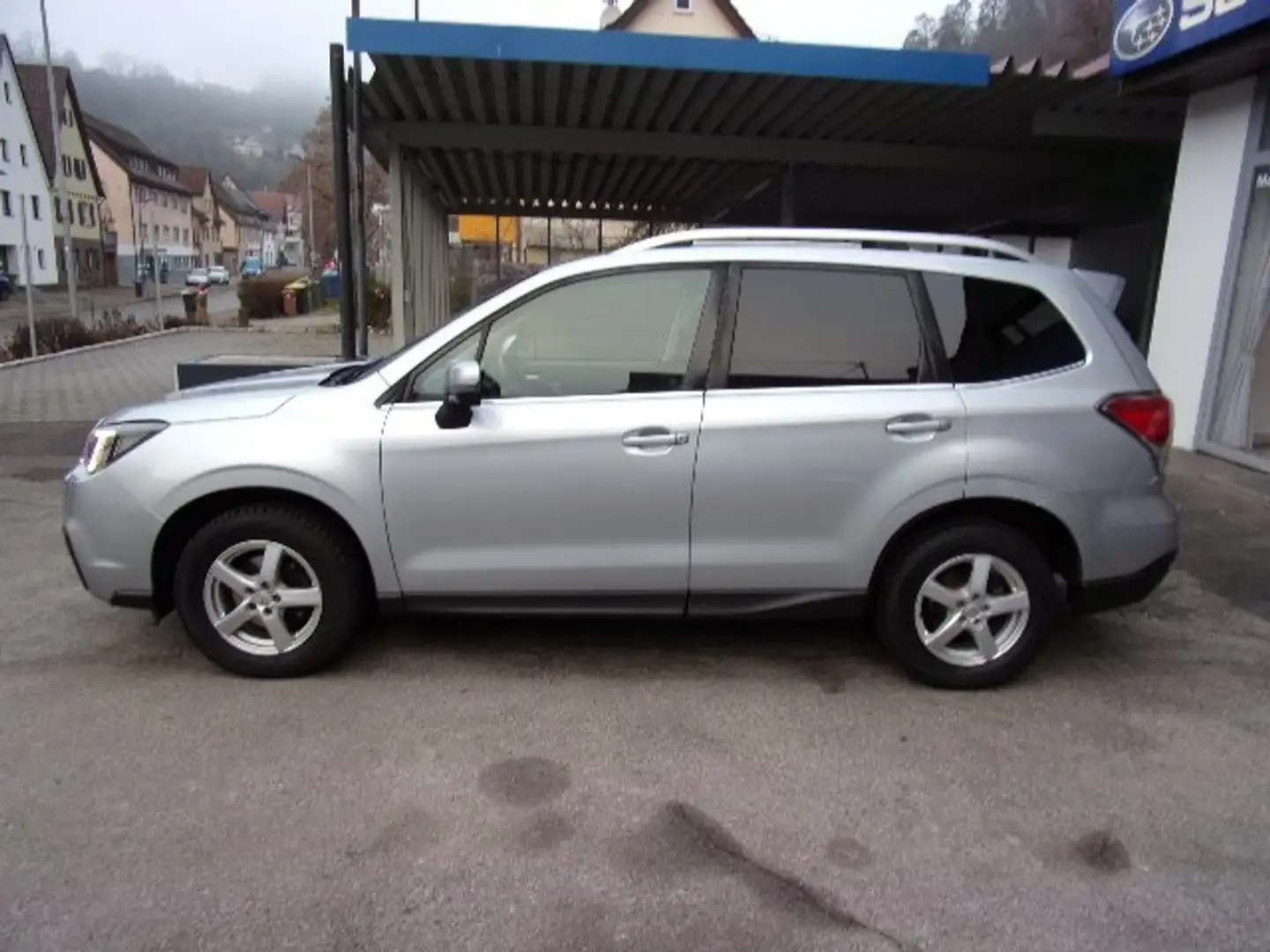 Subaru Forester Forester 2.0X CVT Platinum Standheizung AHK Silber - 2