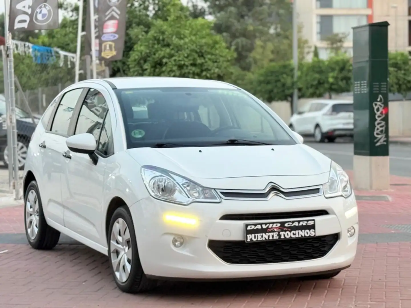 Citroen C3 1.2 VTi Collection Weiß - 1