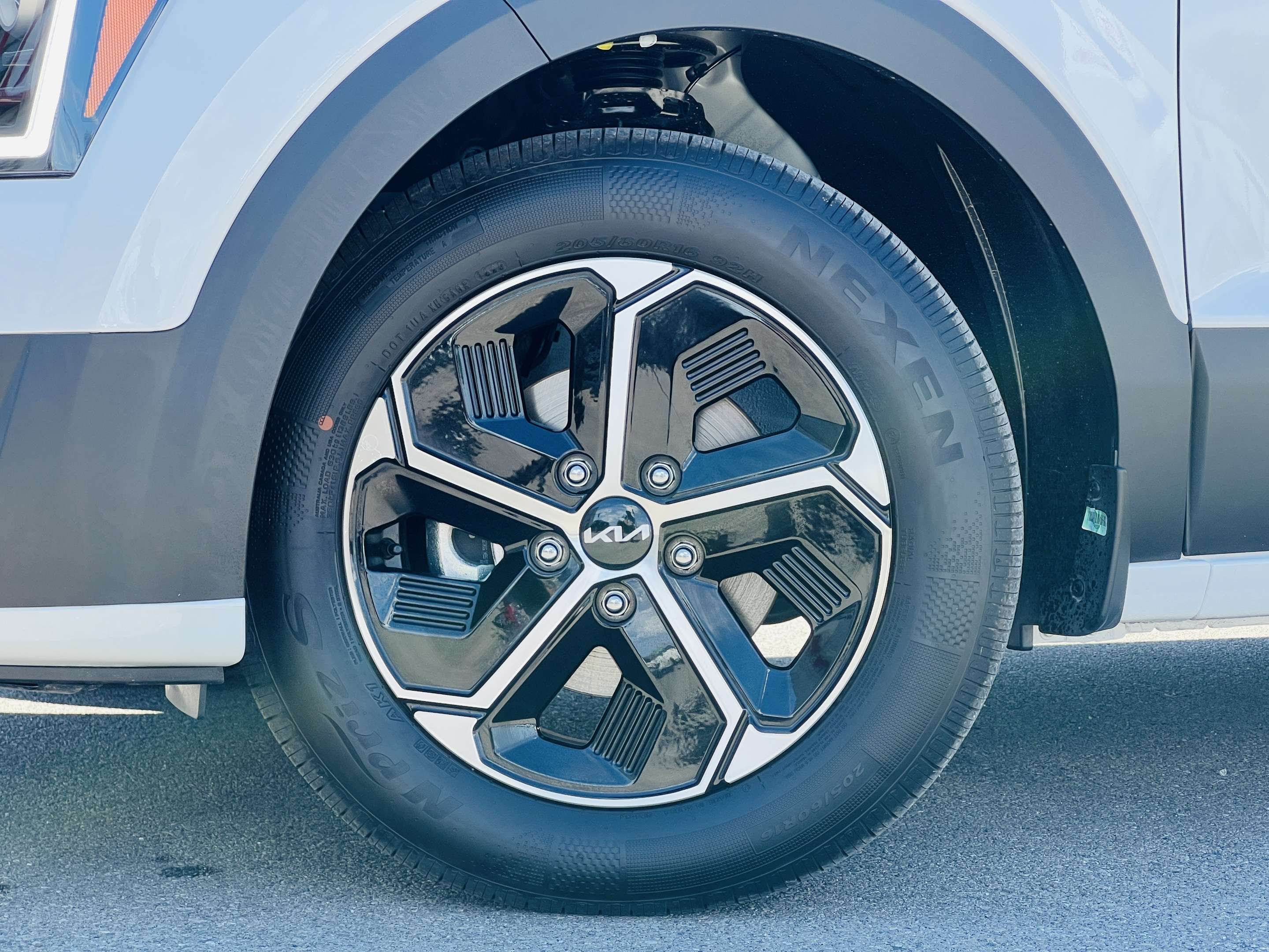 2025 Kia Niro LX | Hybrid | Heated Seats | No Accidents — снимка 1